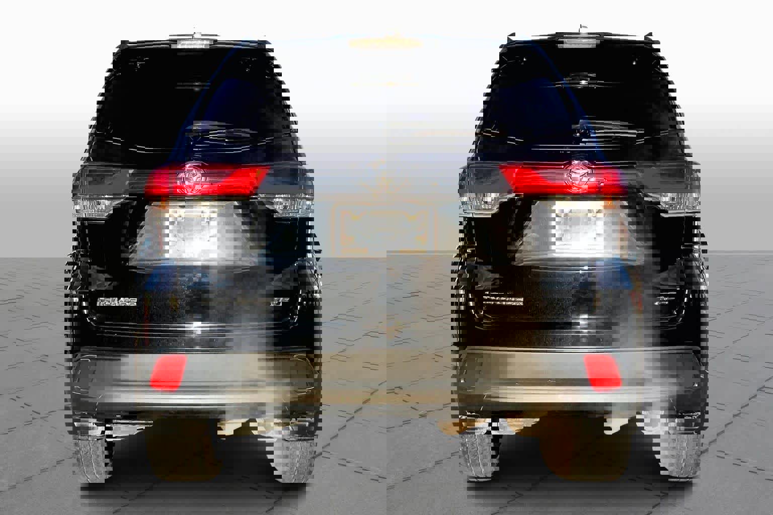 Used 2019 Toyota Highlander XLE image 5