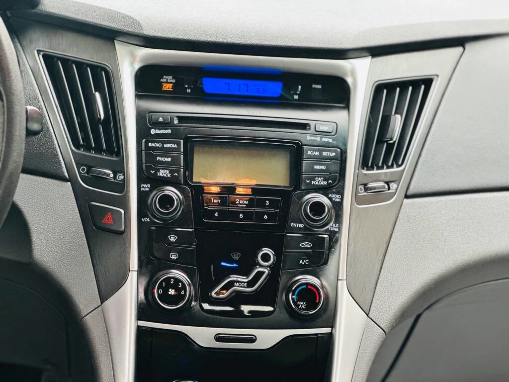 Used 2012 Hyundai Sonata GLS w/ Popular Equipment Pkg FWD image 11