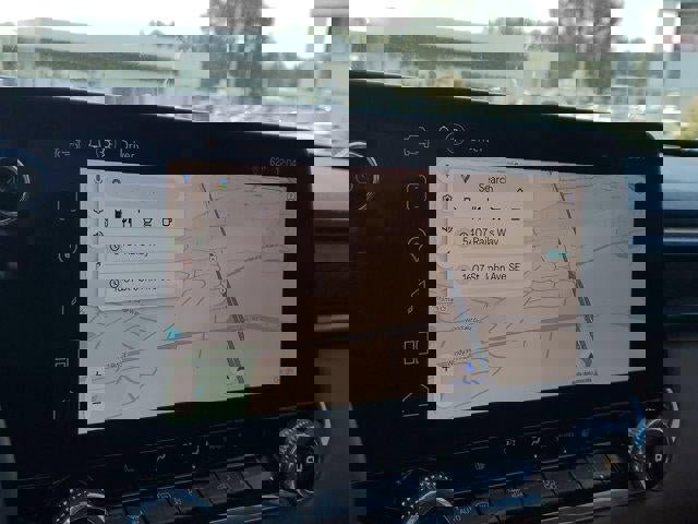 Used 2024 GMC Canyon AT4 image 23