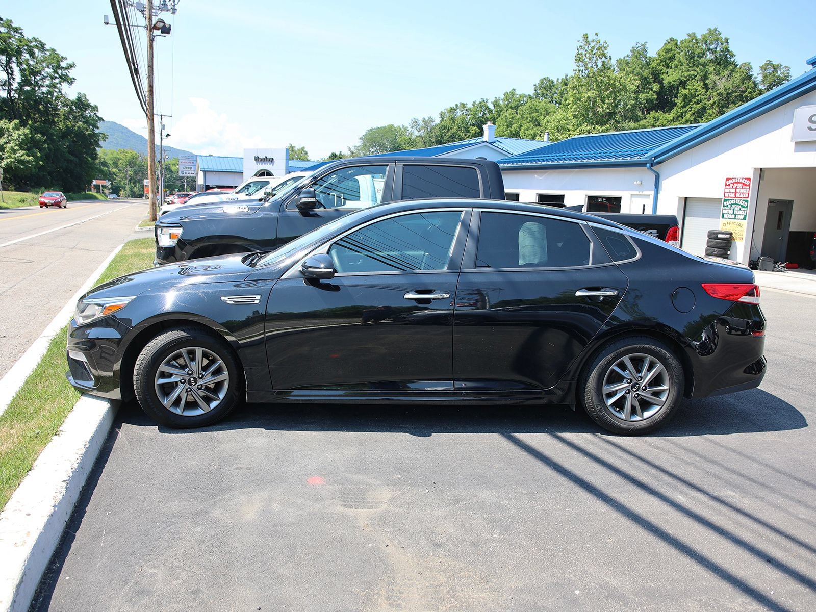 Used 2020 Kia Optima LX FWD image 4