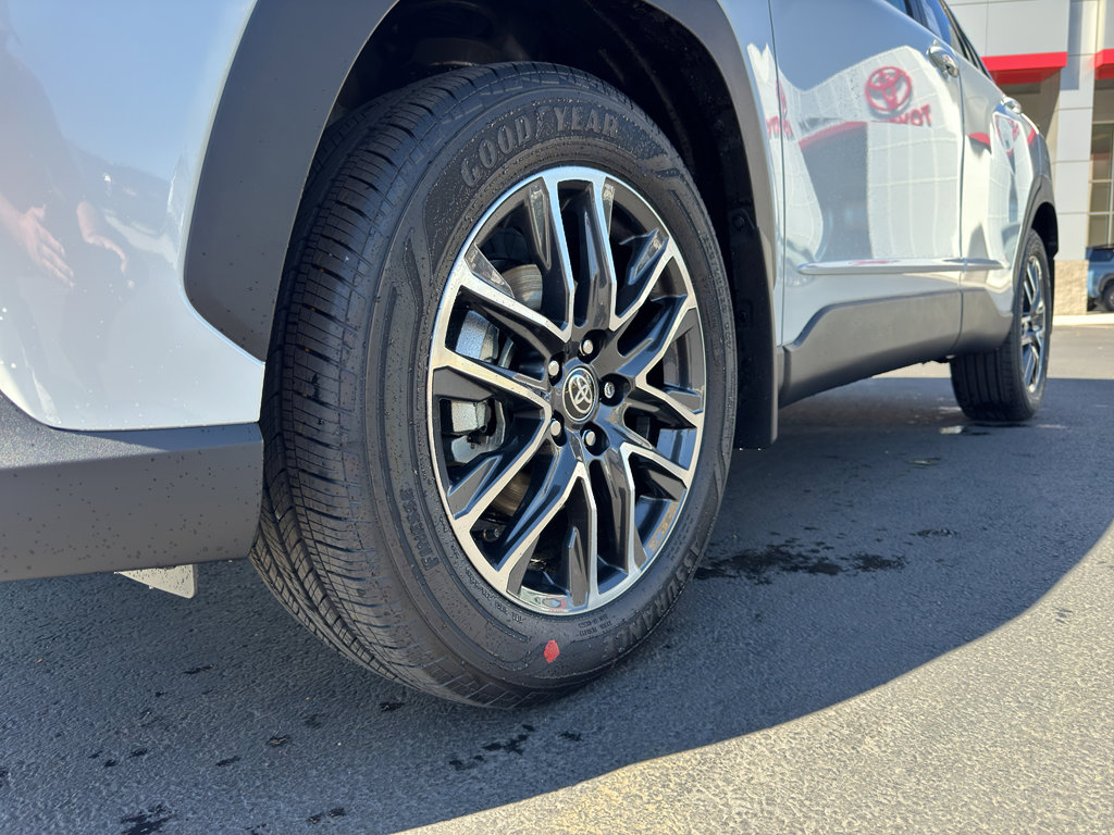 New 2026 Toyota Corolla Cross XLE image 18