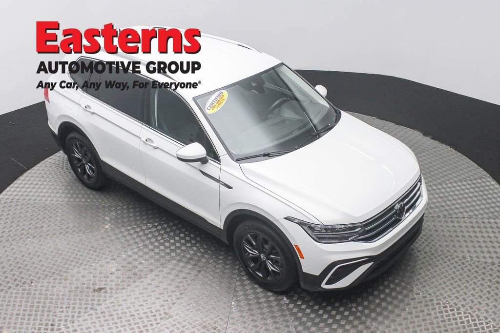 Used 2024 Volkswagen Tiguan SE image 3