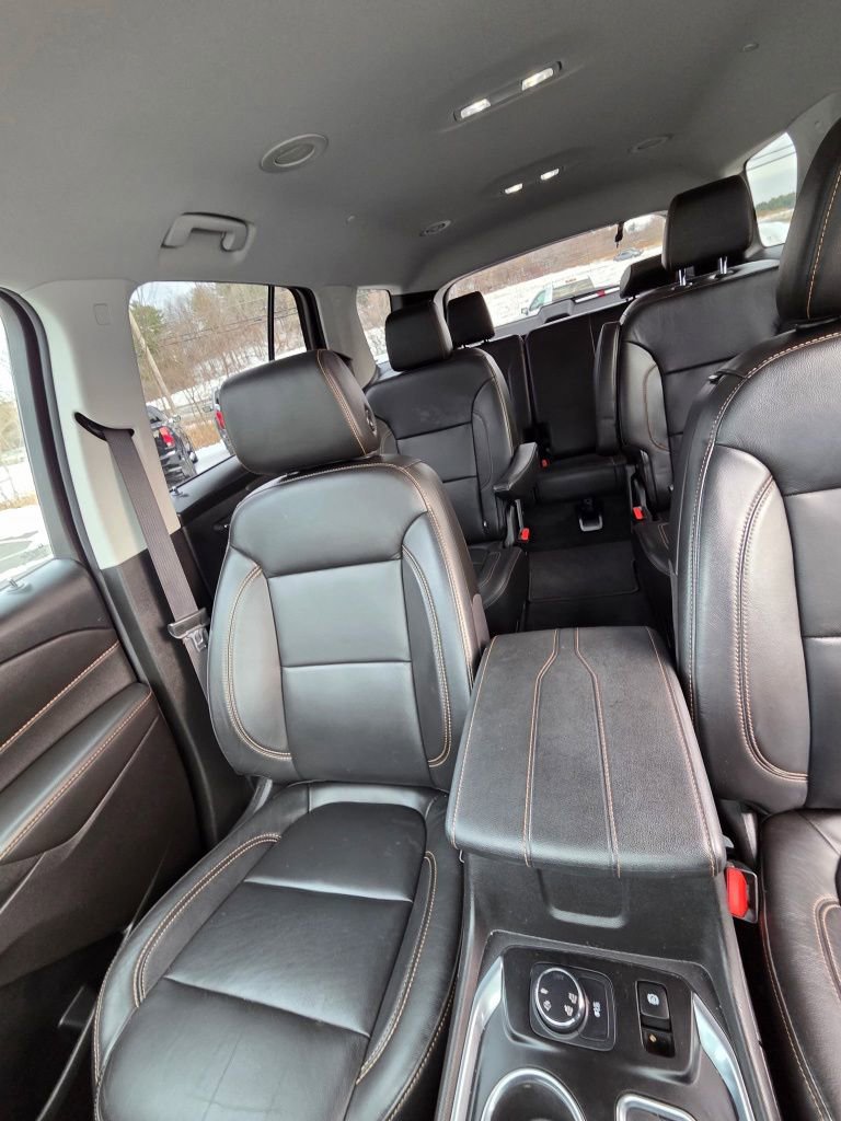 Used 2020 Chevrolet Traverse LT image 11
