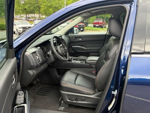 Certified 2025 Nissan Pathfinder SL AWD/4WD image 15