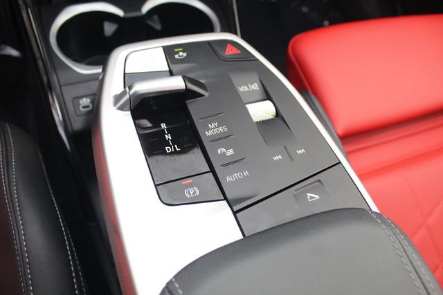 Used 2025 BMW X1 xDrive28i w/ Premium Package image 15