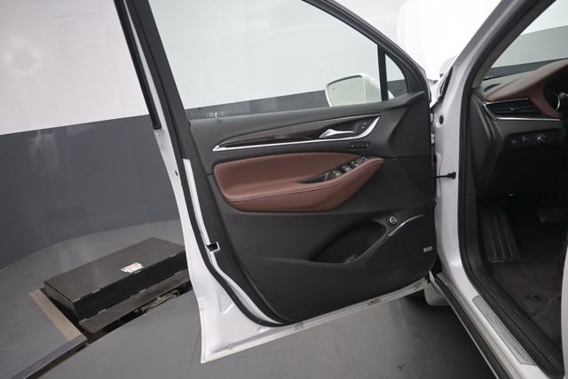 Used 2019 Buick Enclave Avenir w/ Avenir Technology Package AWD/4WD image 12