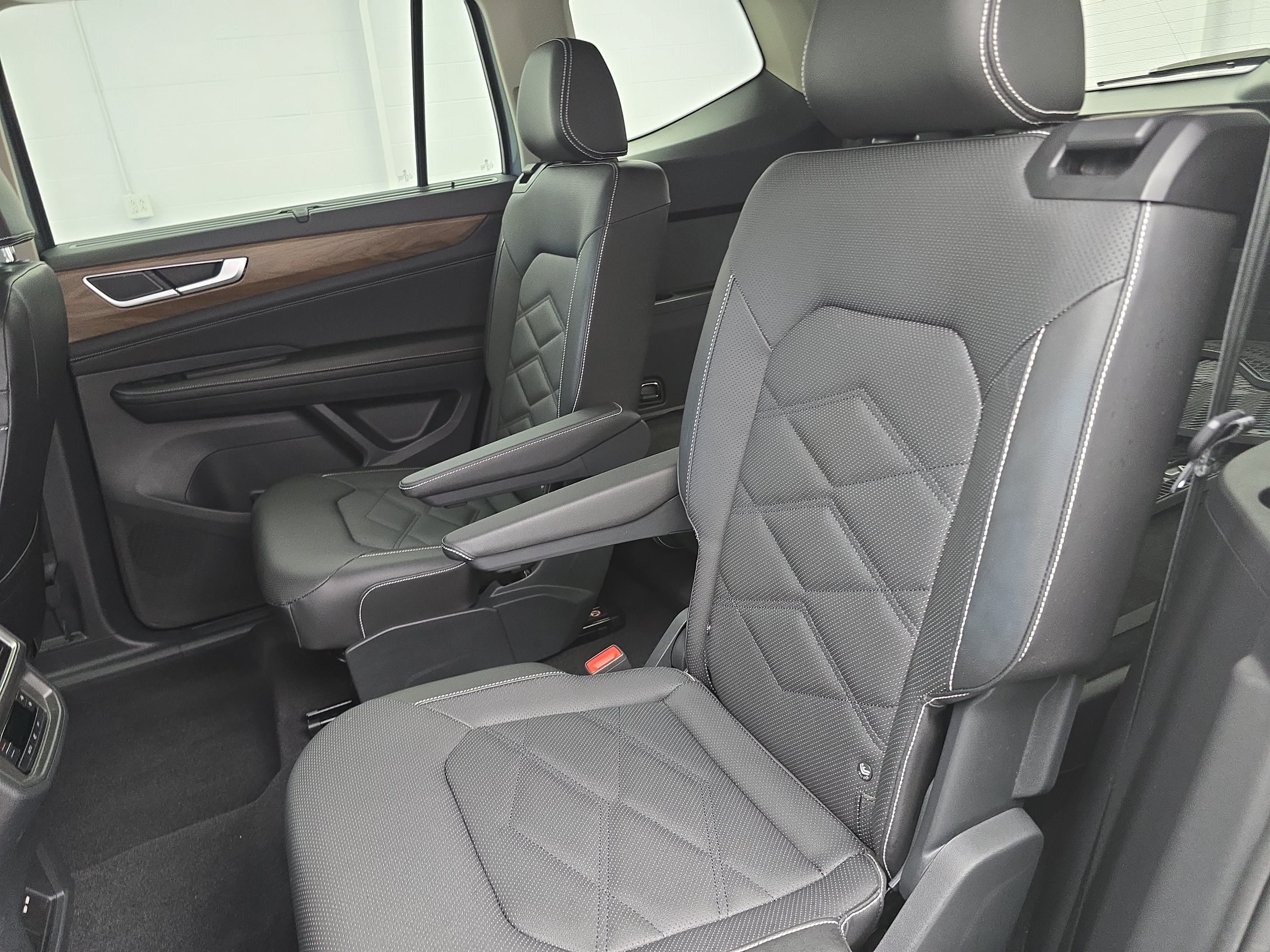 Certified 2024 Volkswagen Atlas SE AWD/4WD image 15