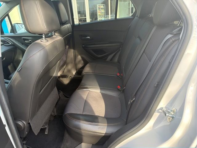 Used 2021 Chevrolet Trax LT w/ Redline Edition image 14