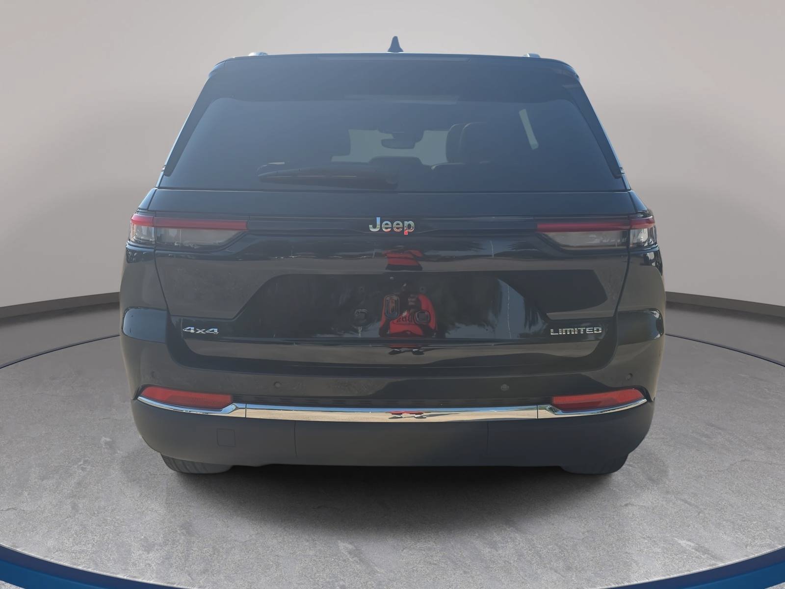 Used 2023 Jeep Grand Cherokee Limited AWD/4WD image 6