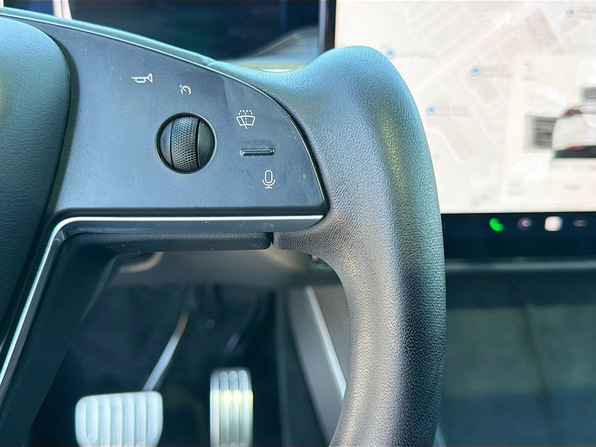 Used 2022 Tesla Model X image 35