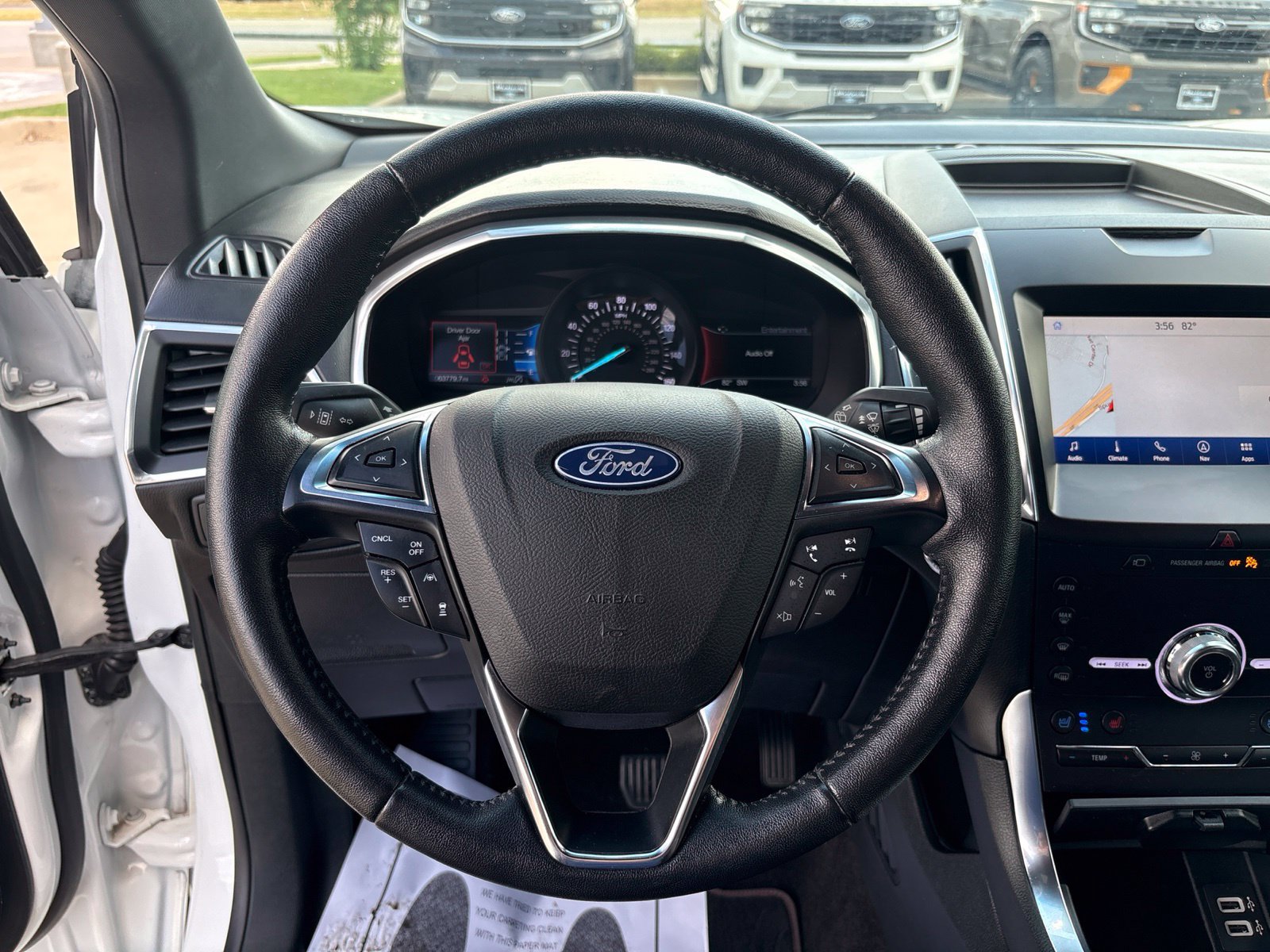 Used 2020 Ford Edge Titanium w/ Equipment Group 301A FWD image 19