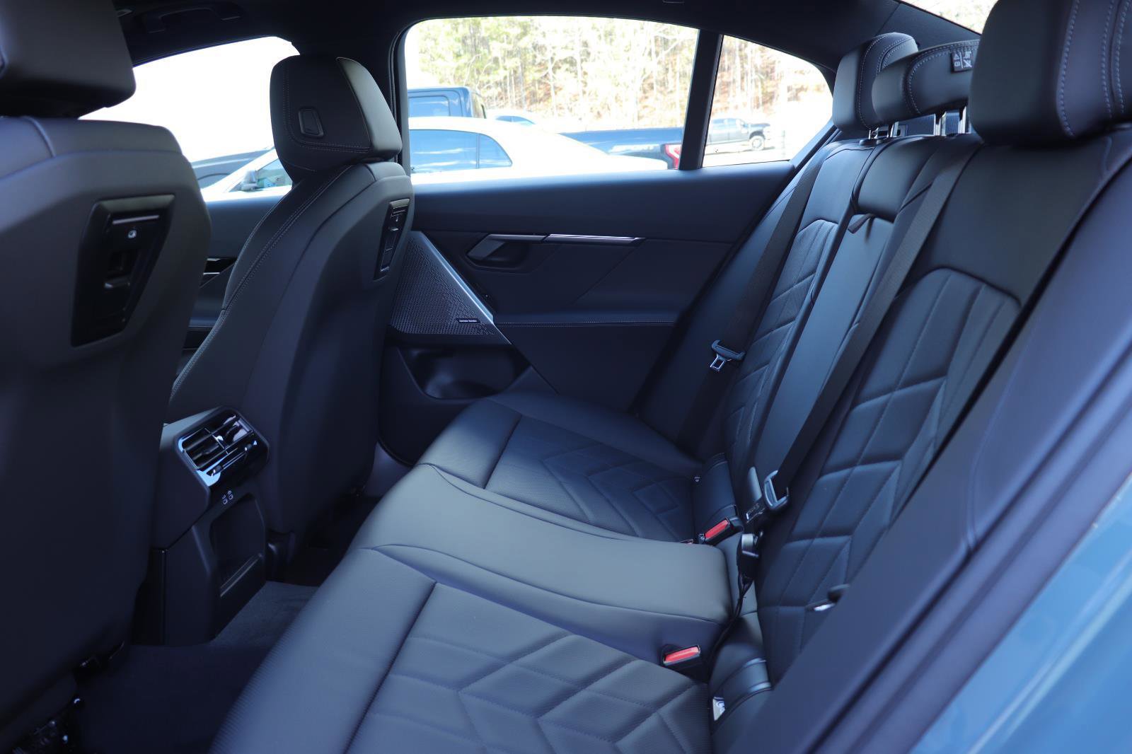 Used 2025 BMW 530i 530i w/ M Sport Package image 14