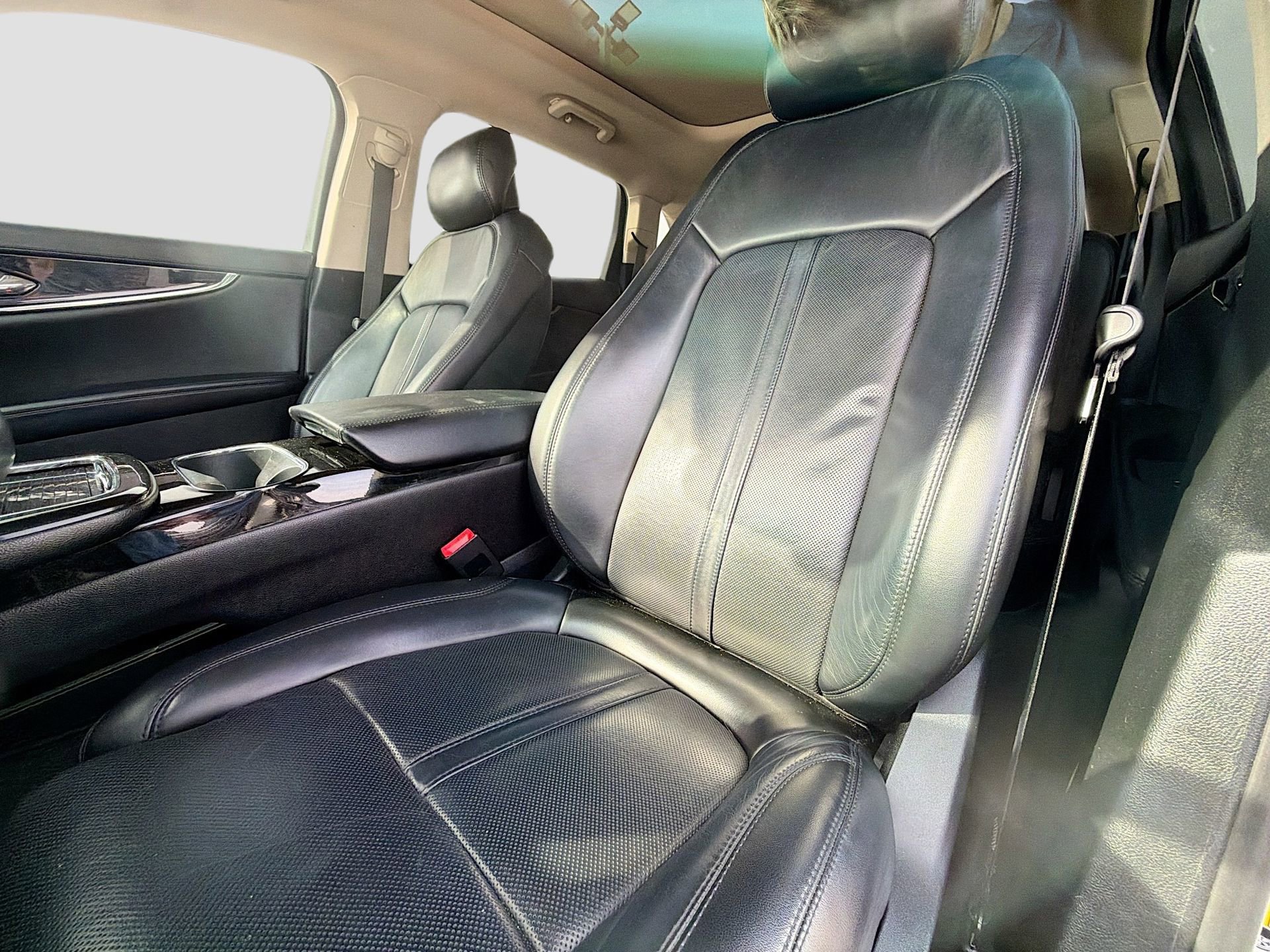 Used 2021 Lincoln Nautilus Reserve w/ Equipment Group 201A image 27
