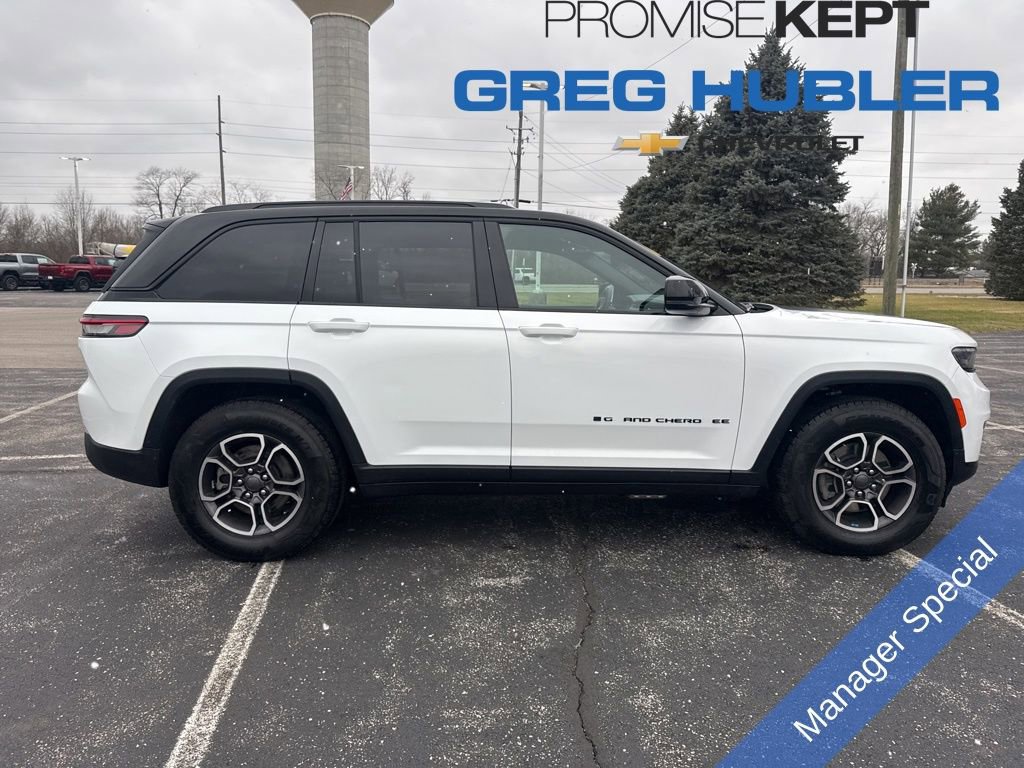 Used 2024 Jeep Grand Cherokee Trailhawk image 2