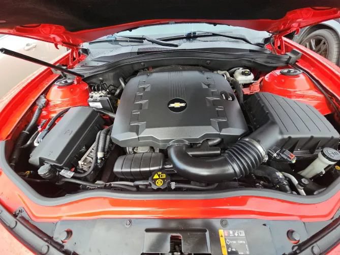 Used 2015 Chevrolet Camaro LT w/ 1LT Preferred Package RWD image 3