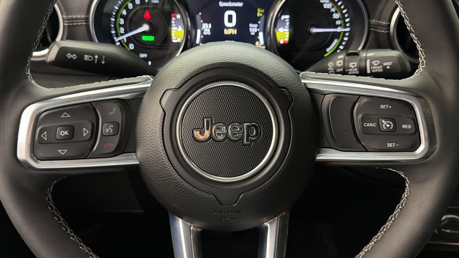 Used 2023 Jeep Wrangler Unlimited Sahara w/ Cold Weather Group AWD/4WD image 26