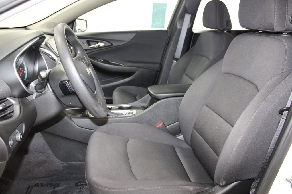 Used 2023 Chevrolet Malibu LT image 19