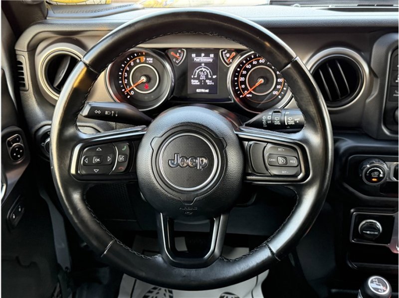 Used 2020 Jeep Wrangler Sport image 31