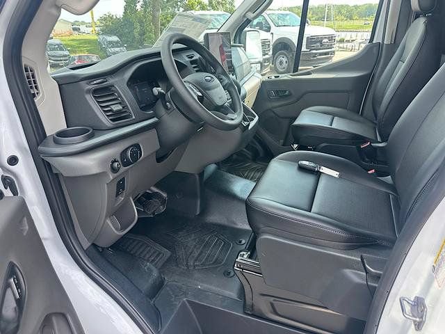 New 2027 Ford Transit 250 148 Medium Roof w/ Load Area Protection Package RWD image 12