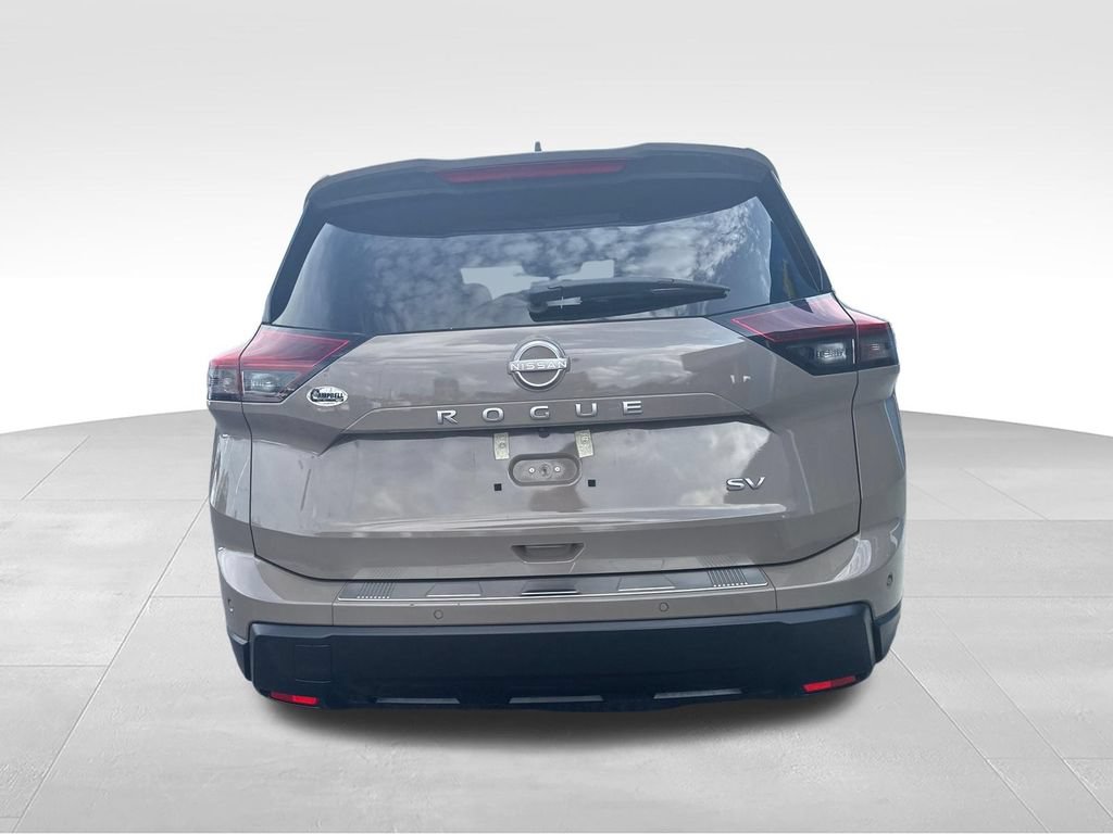 Used 2024 Nissan Rogue SV w/ SV Premium Package FWD image 4