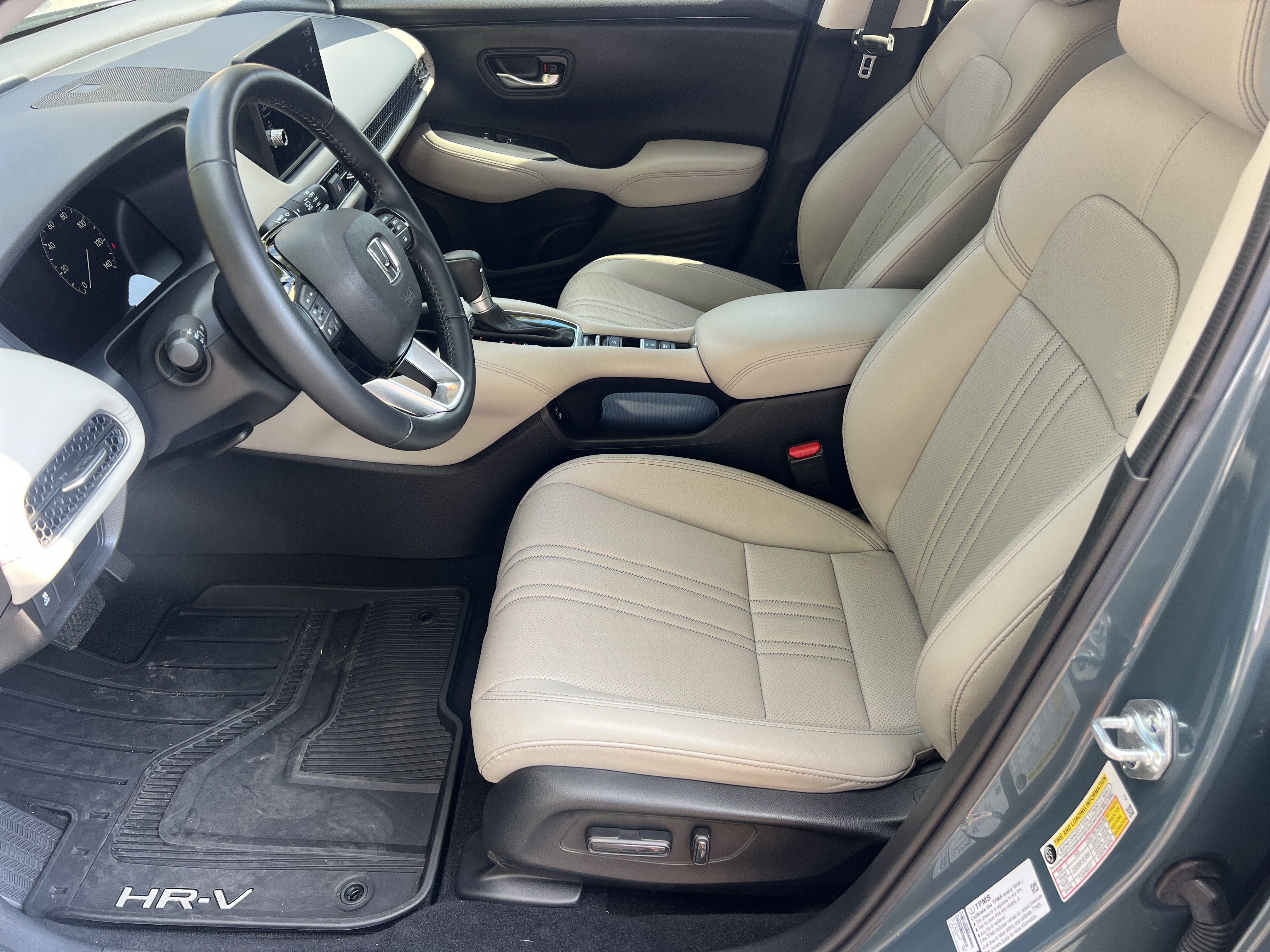 Used 2026 Honda HR-V EX-L image 9