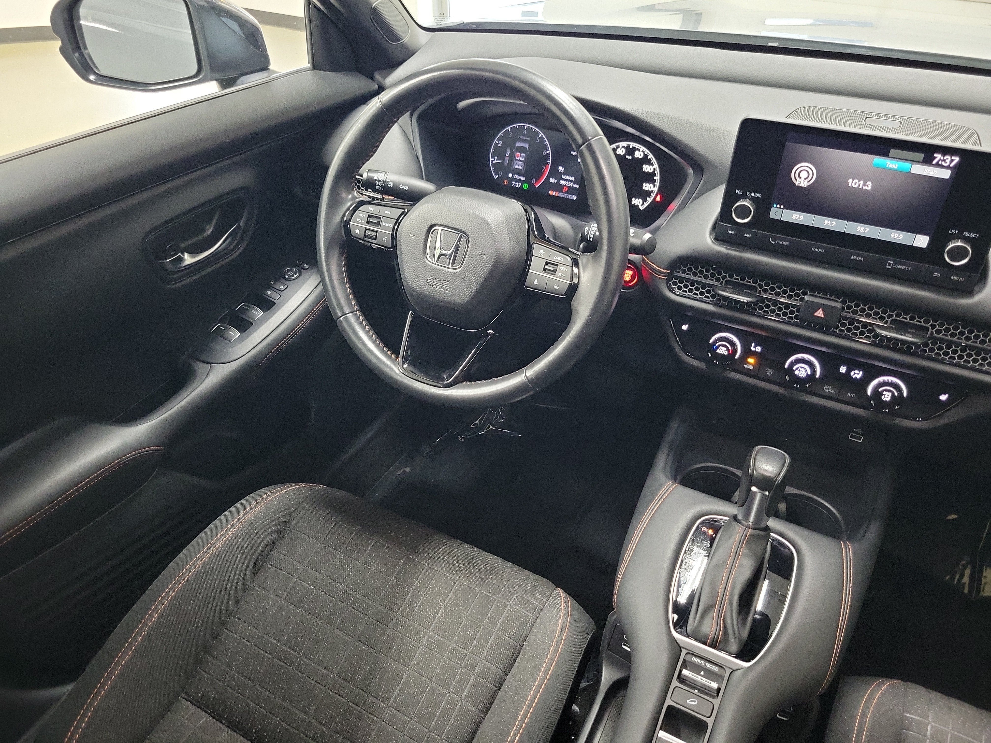 Certified 2024 Honda HR-V Sport image 15