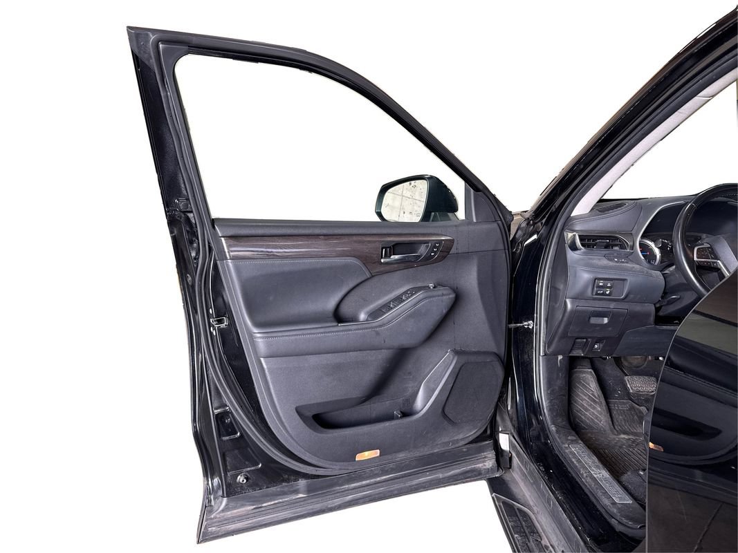 Used 2022 Toyota Highlander Limited image 23