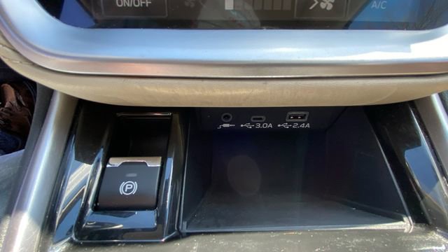 Certified 2024 Subaru Outback Limited image 30