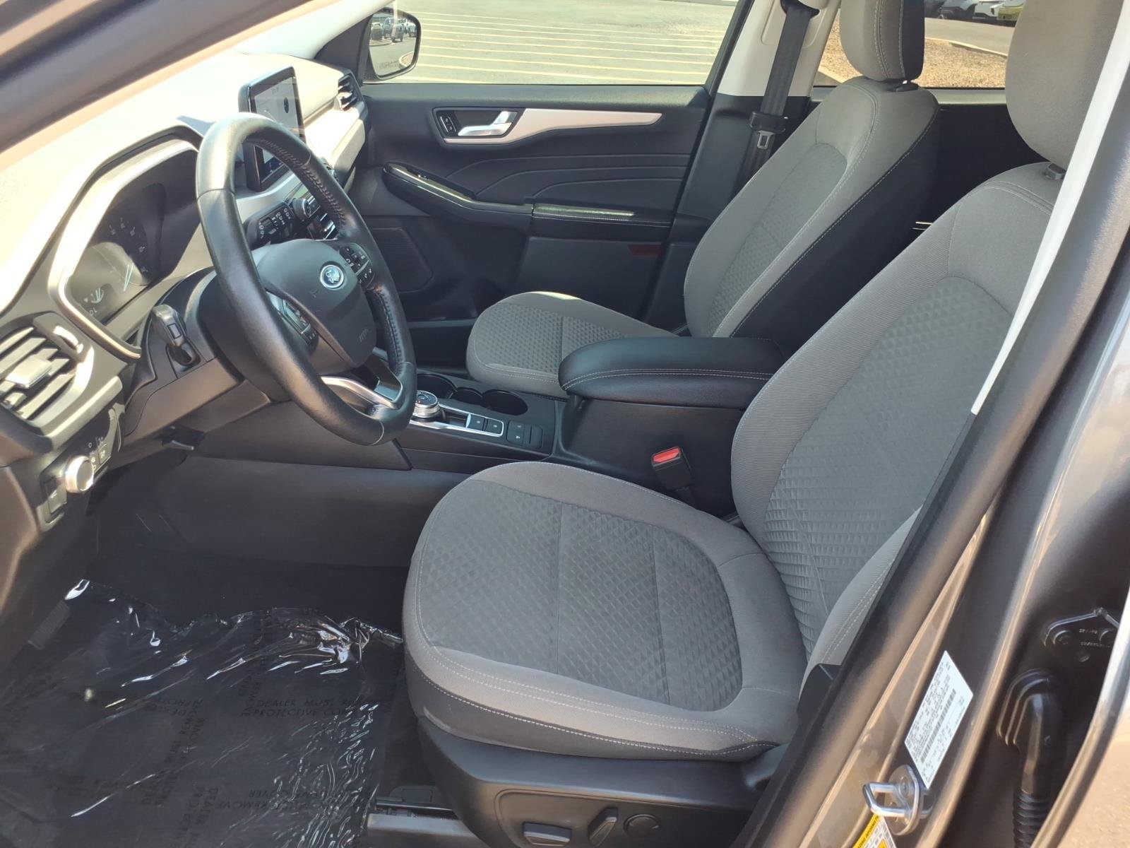 Used 2021 Ford Escape SE w/ Convenience Package FWD image 18