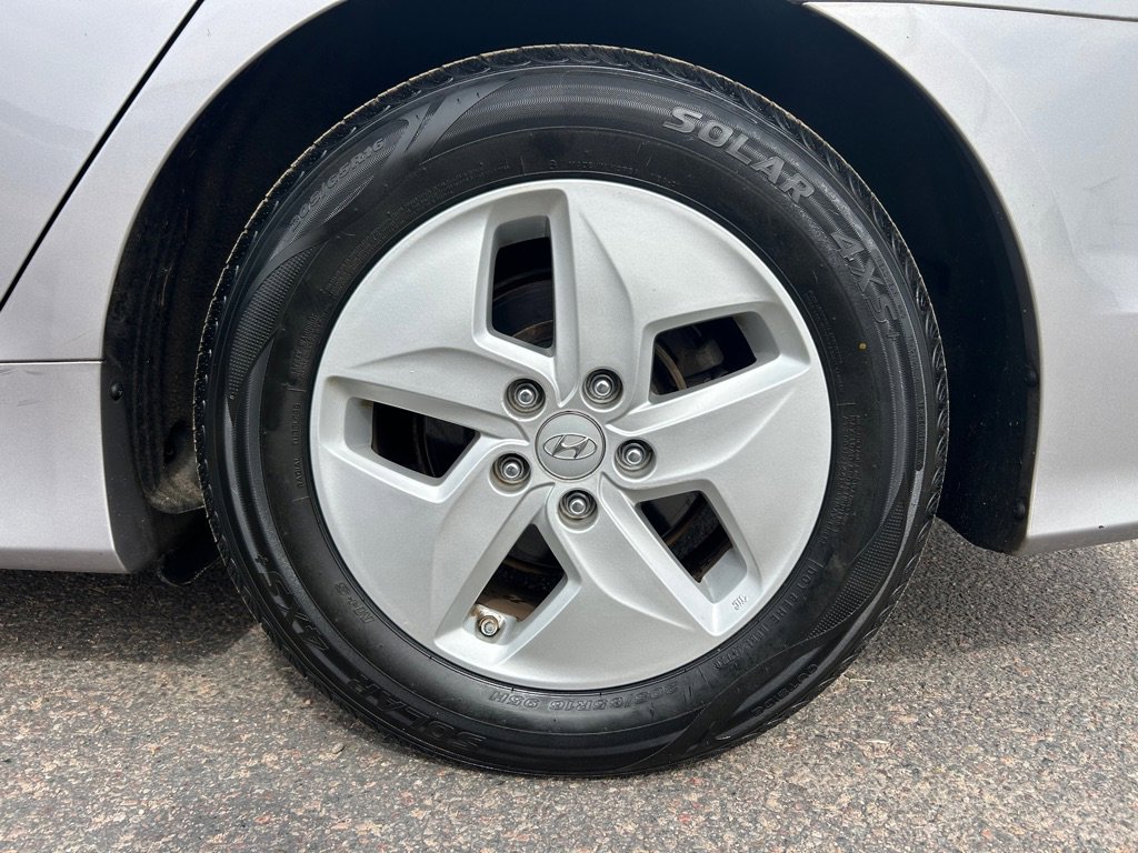 Used 2012 Hyundai Sonata Limited w/ Leather Pkg FWD image 9