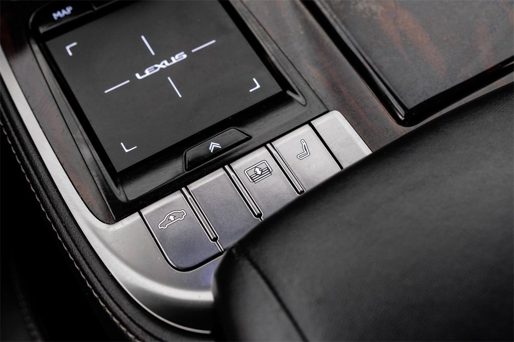 Used 2018 Lexus LS 500 image 26