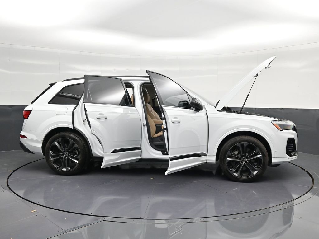 Used 2025 Audi Q7 3.0T Premium Plus w/ Premium Plus Package image 39