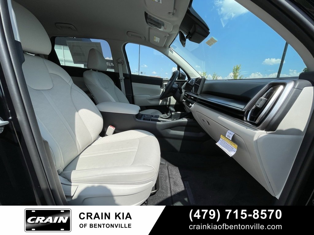 New 2025 Kia Sorento S image 29