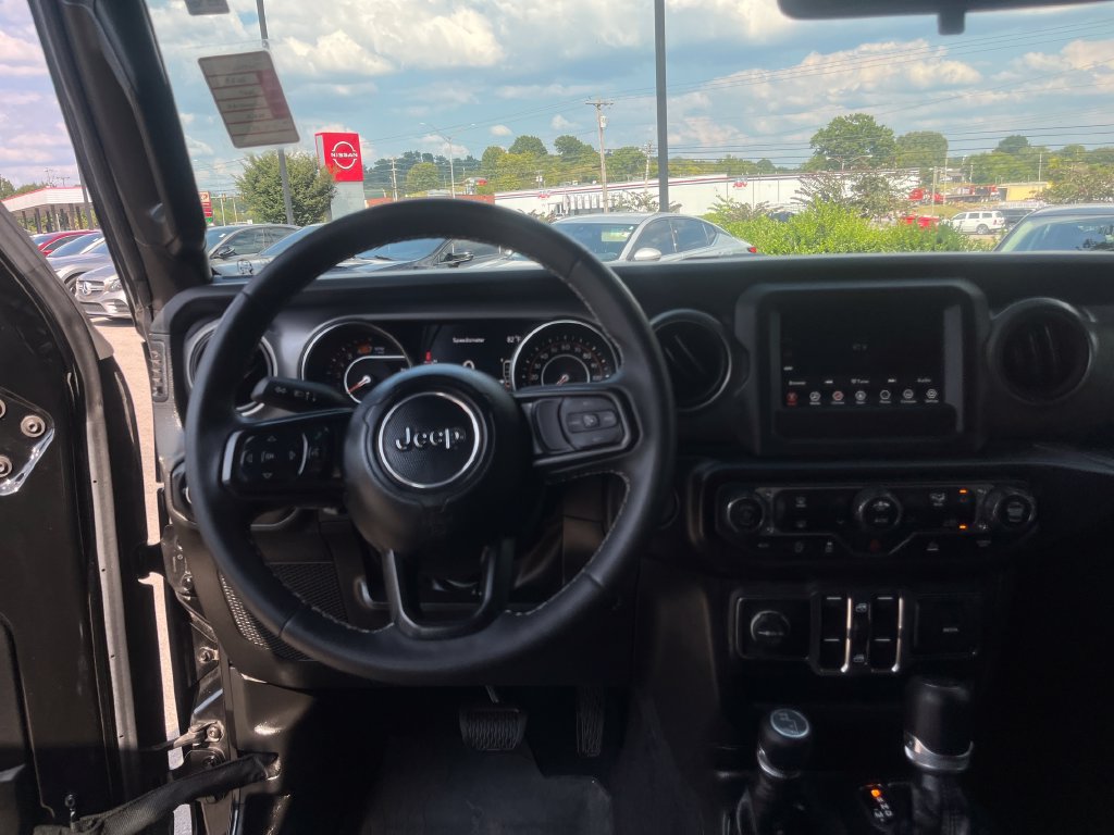 Used 2023 Jeep Wrangler Unlimited Sport AWD/4WD image 25