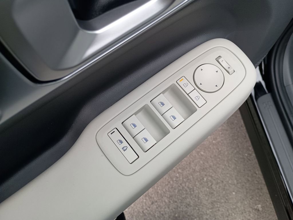 New 2026 Hyundai Santa Fe SE image 19