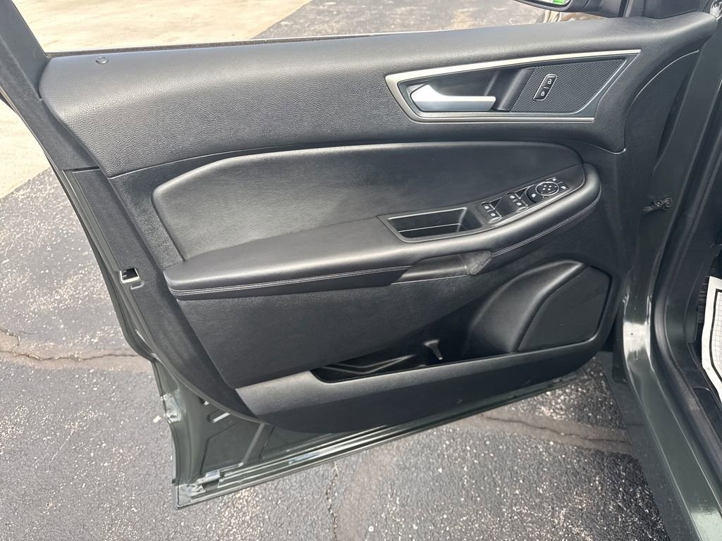 Used 2024 Ford Edge SEL w/ Convenience Package image 27