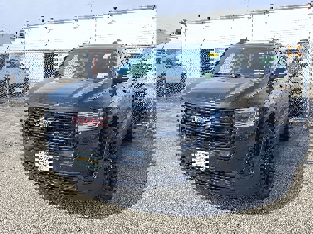 Certified 2022 GMC Acadia SLE w/ Driver Convenience Package image 3