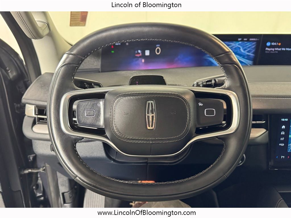 Used 2025 Lincoln Navigator L Reserve image 24