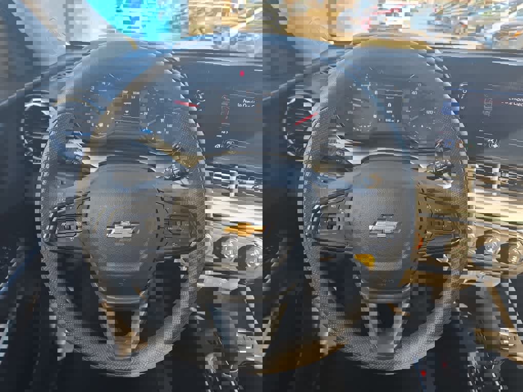 Used 2025 Chevrolet Trax LS w/ LS Convenience Package image 12