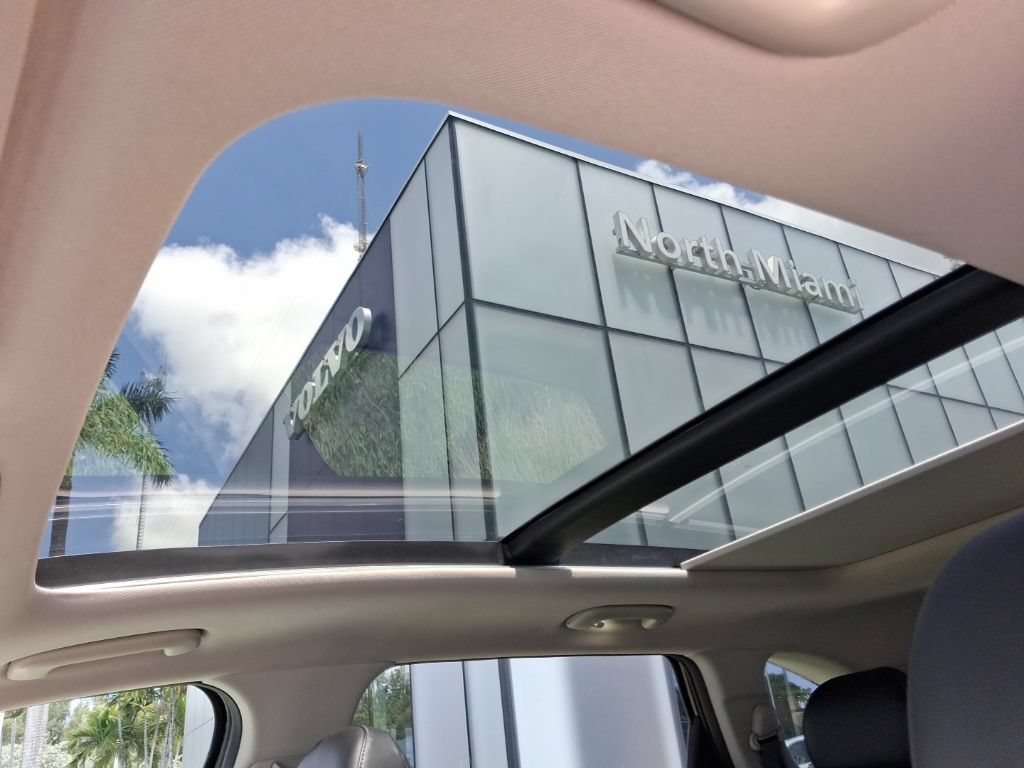 Used 2024 Kia Sorento S w/ Panoramic Sunroof Package FWD image 6