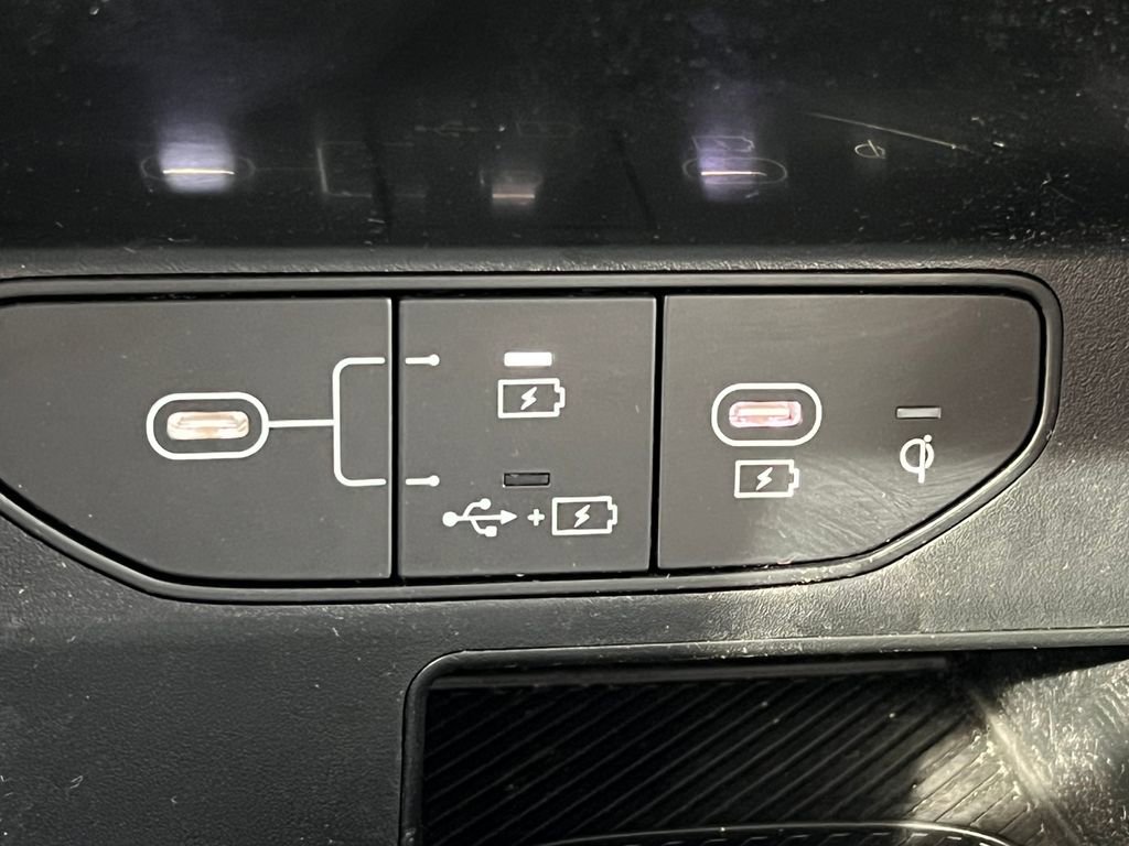 Used 2025 Kia Sorento S w/ Panoramic Sunroof Package image 28