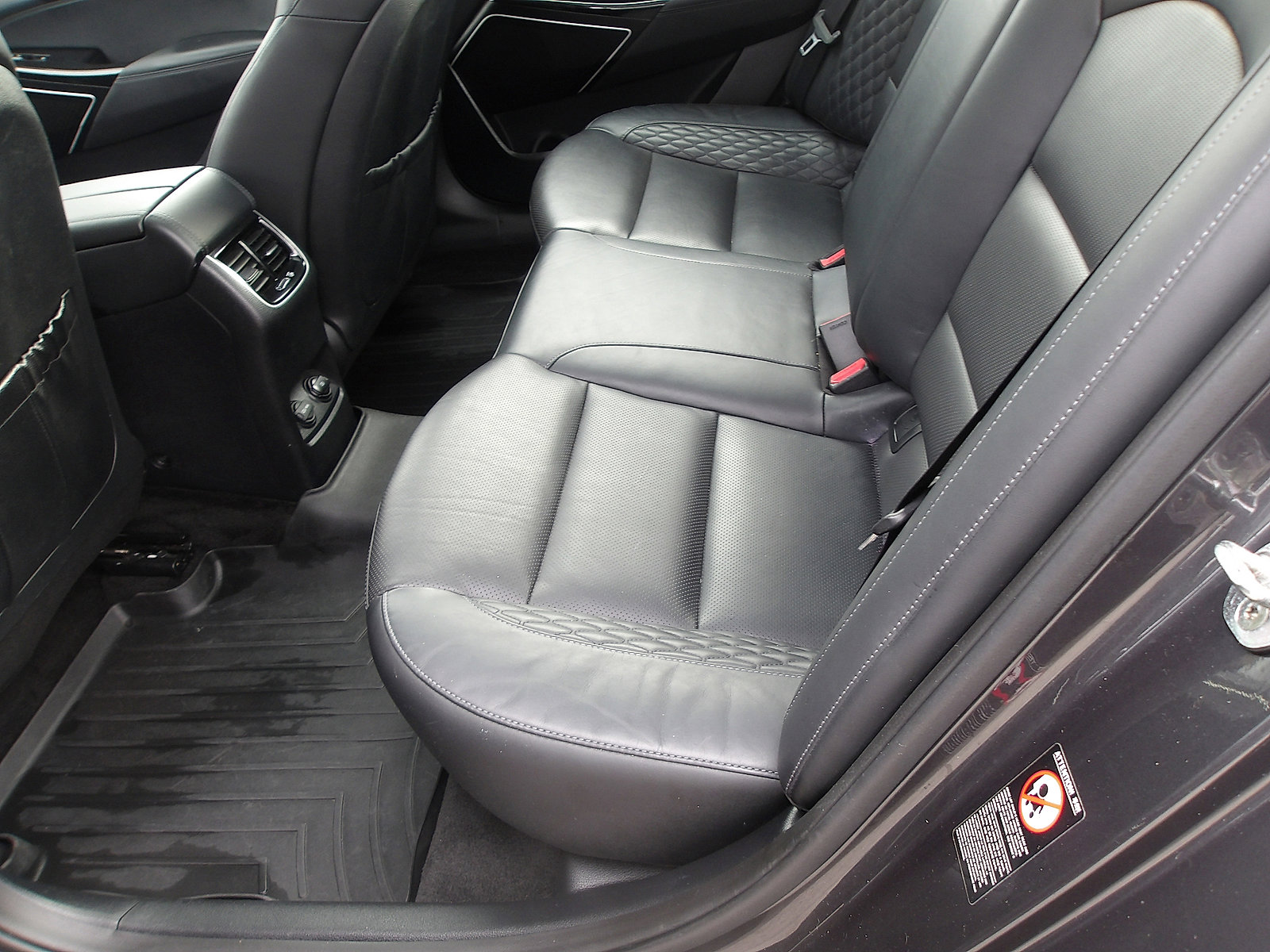 Used 2018 Kia Cadenza Limited w/ Paint Protection Package image 13