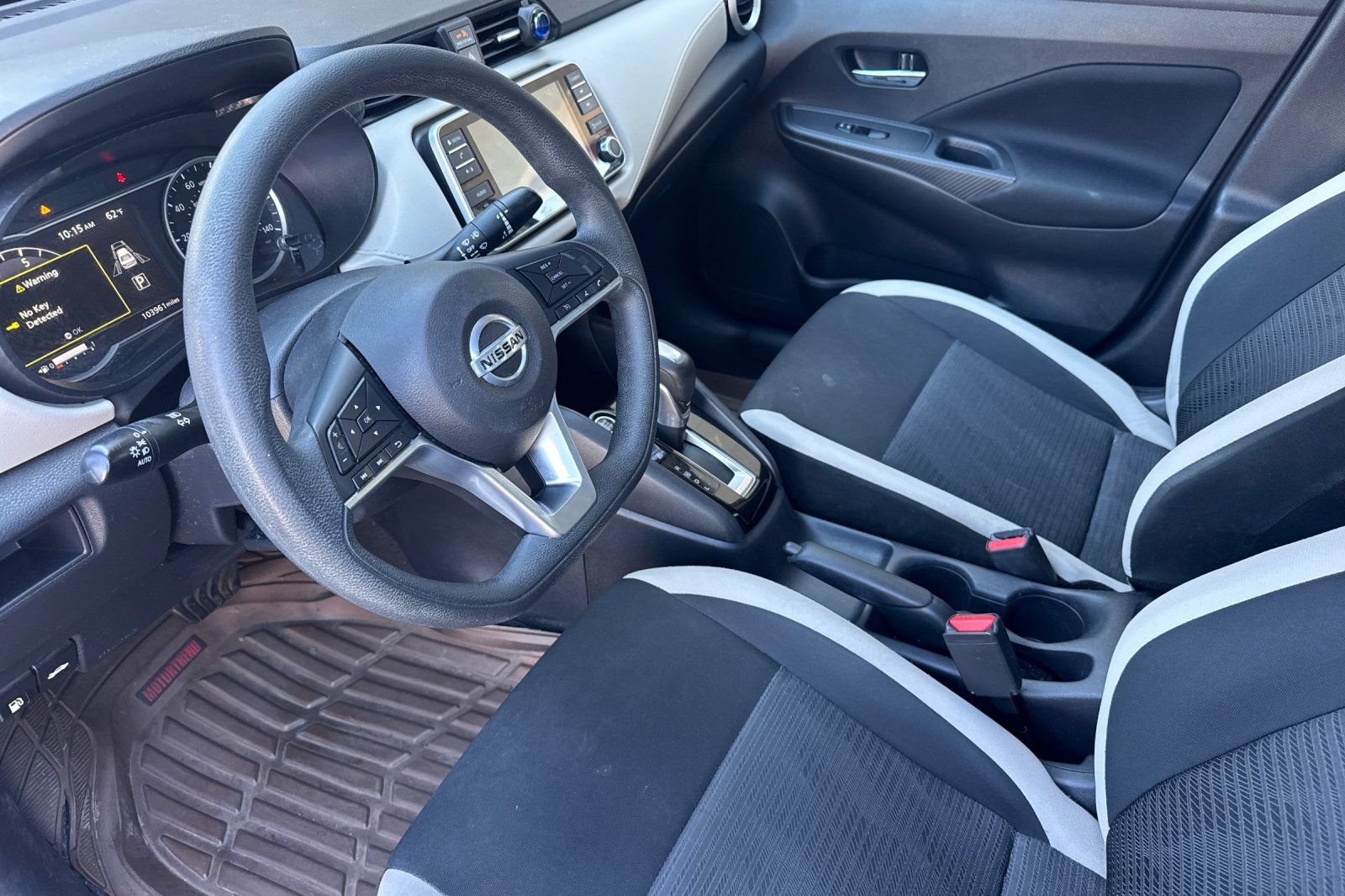 Used 2021 Nissan Versa SV FWD image 10