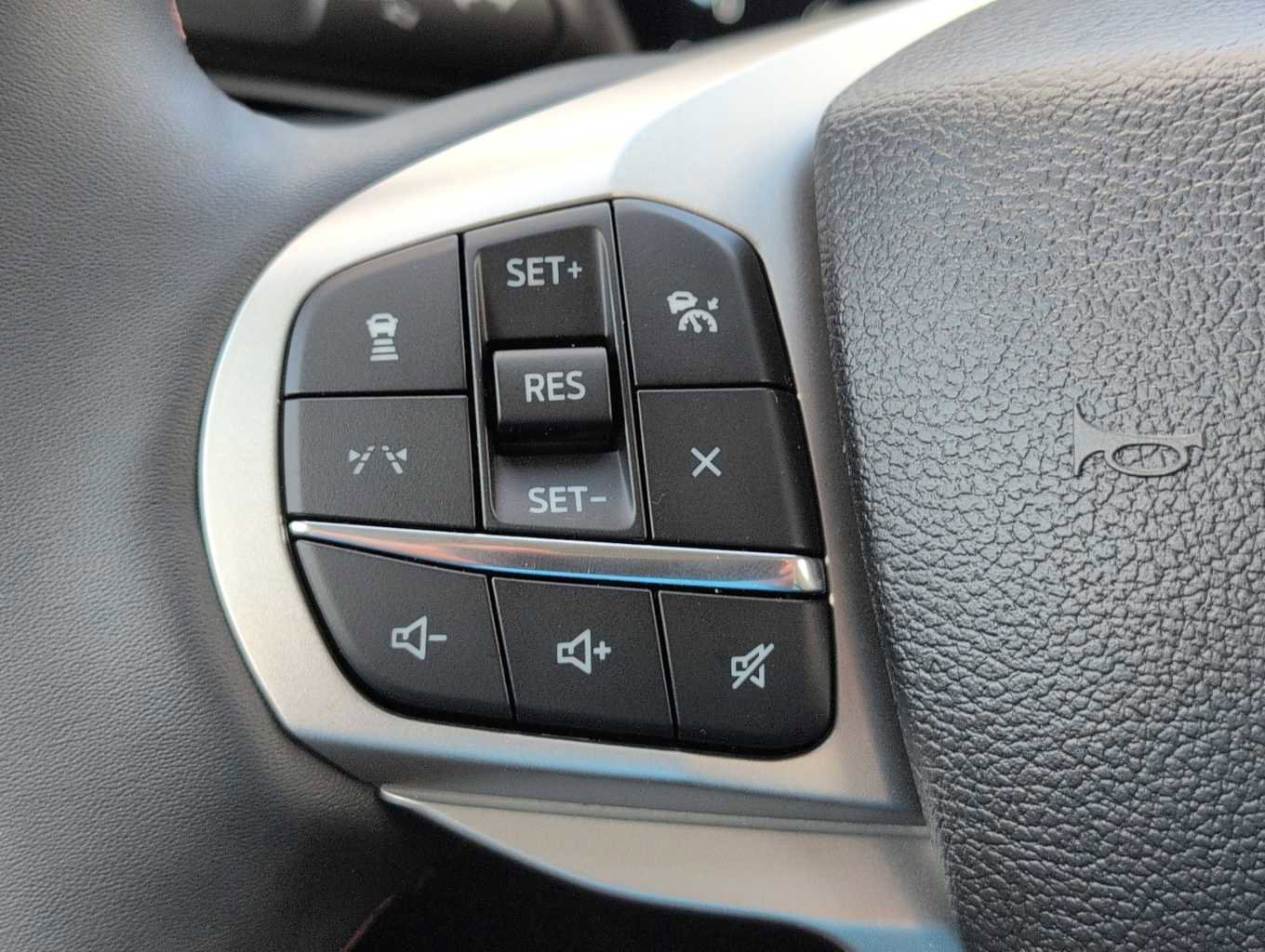 New 2025 Ford Explorer Active w/ Active Comfort Package image 25