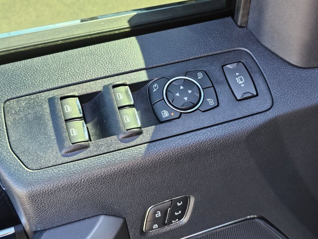 Used 2022 Ford F350 Platinum AWD/4WD image 20