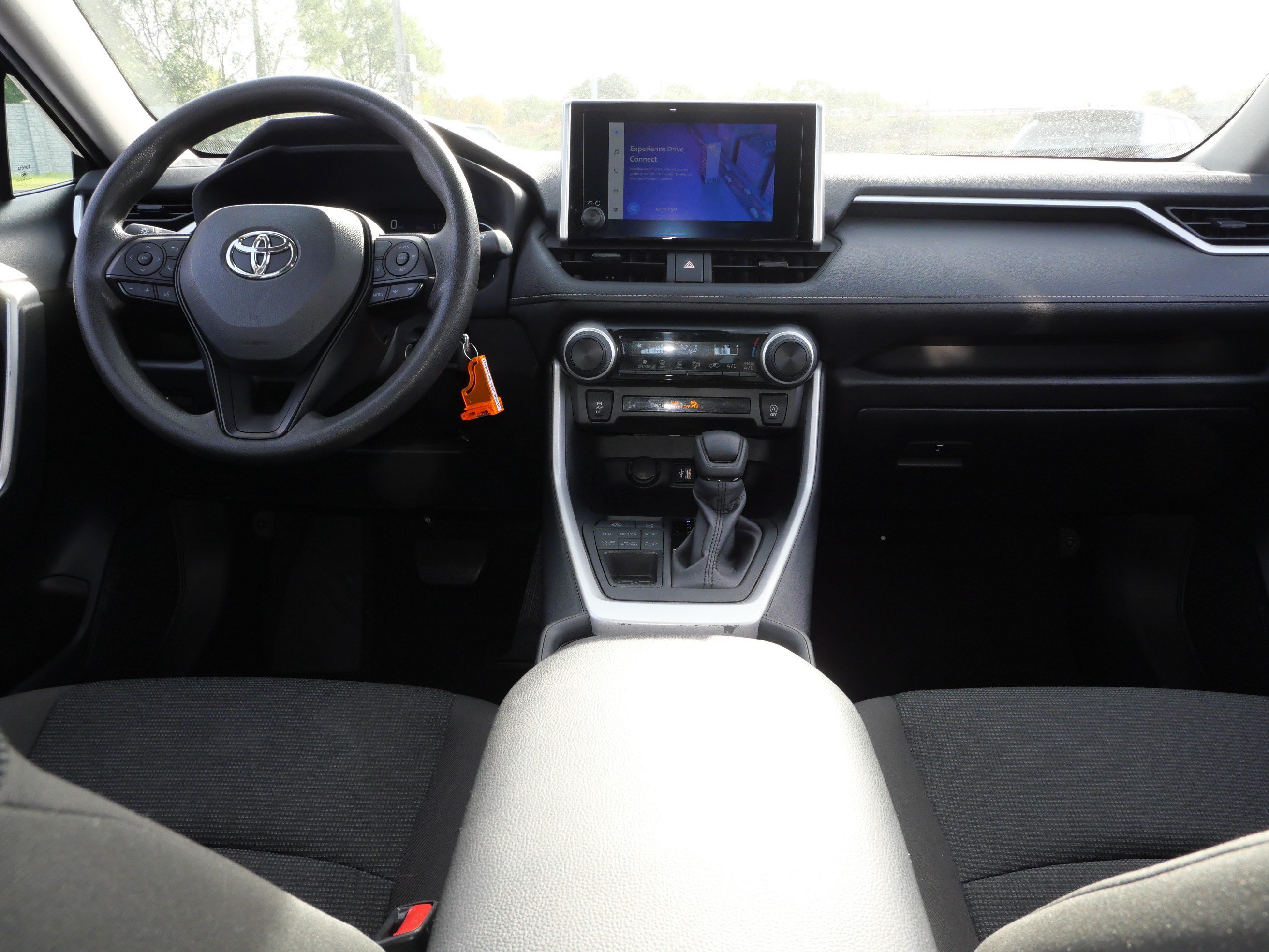 Certified 2025 Toyota RAV4 LE AWD/4WD image 11