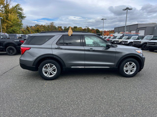 Certified 2023 Ford Explorer XLT w/ Equipment Group 202A AWD/4WD image 6