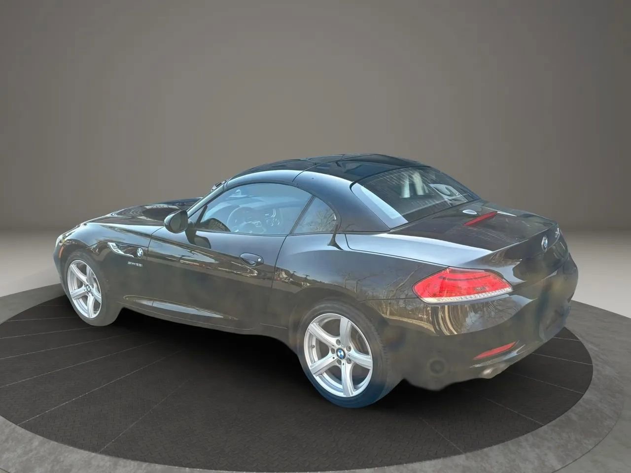 Used 2014 BMW Z4 sDrive28i image 12