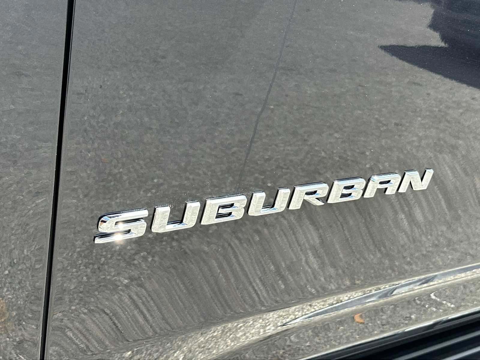 Certified 2024 Chevrolet Suburban LT RWD image 11