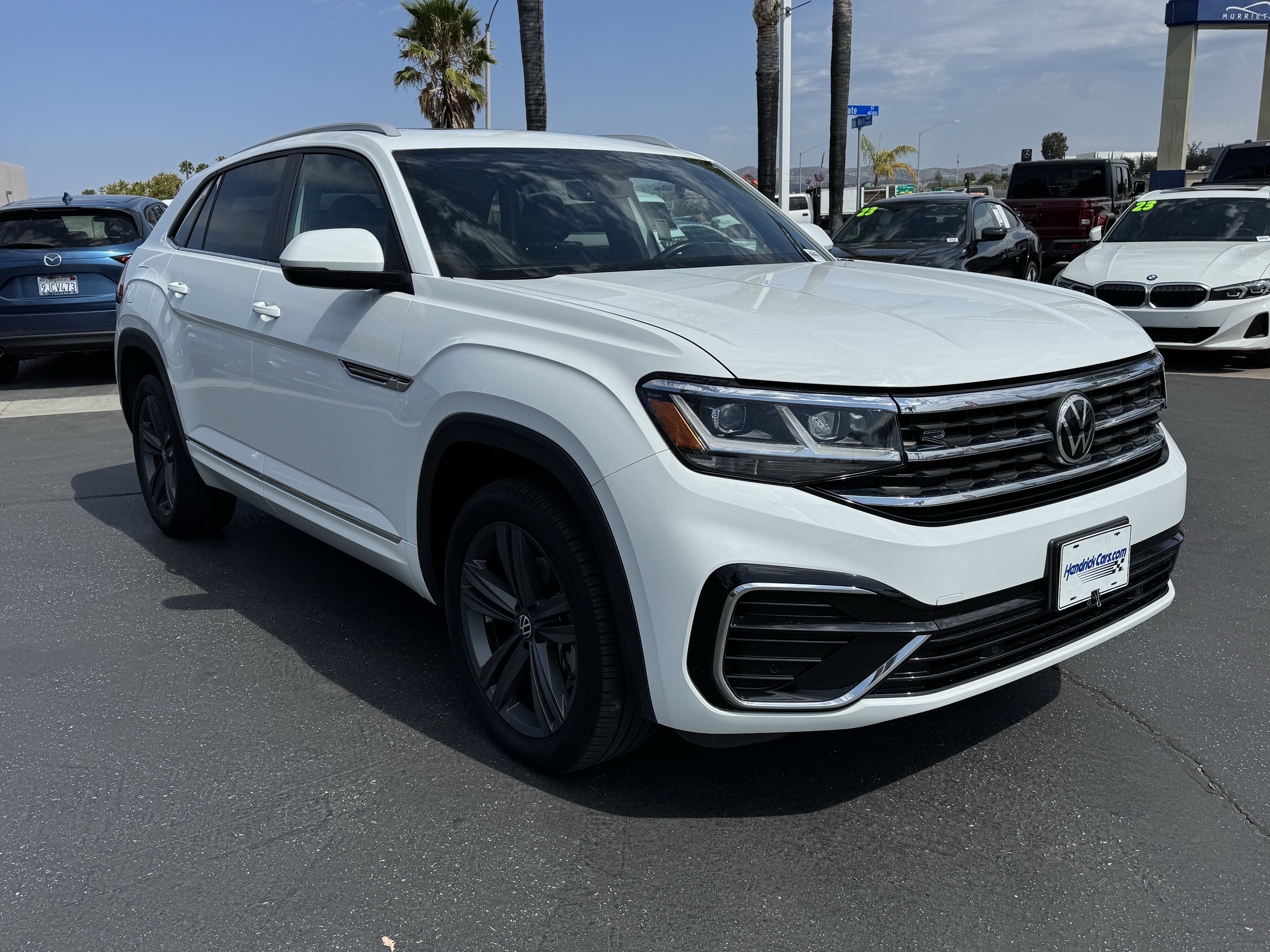 Used 2021 Volkswagen Atlas Cross Sport SE w/ Panoramic Sunroof Package FWD image 2